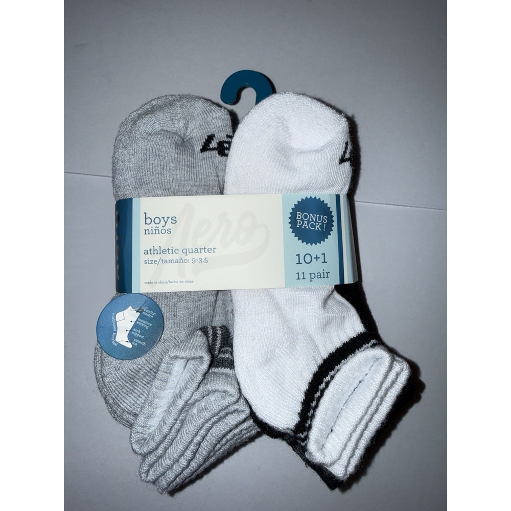 Aeropostale Boys Quarter Socks 11 Pair Size 9-3.5 White Black Cushioned Athletic